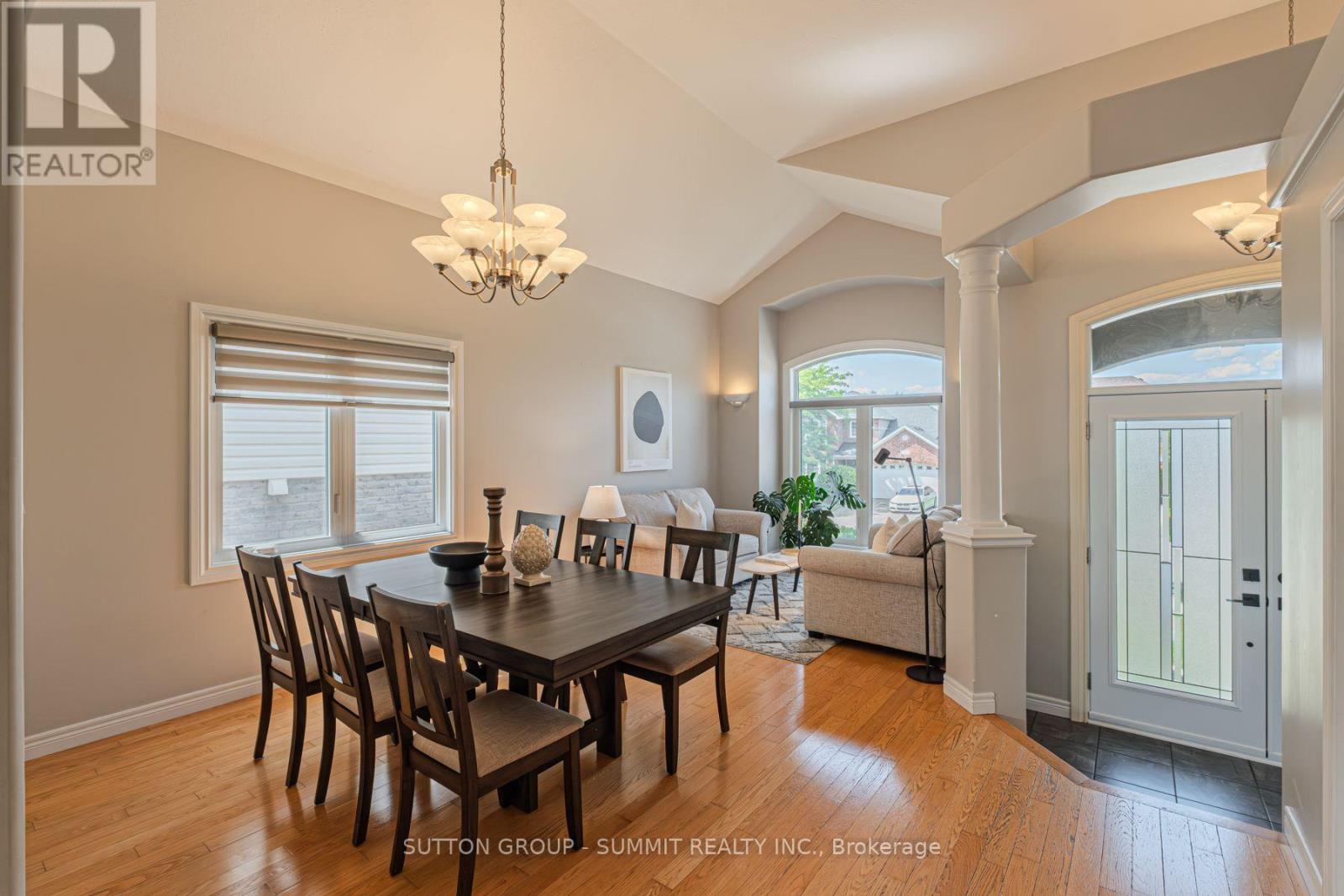 Photo 8 of 5 Macdonald Crescent, Brantford ON
