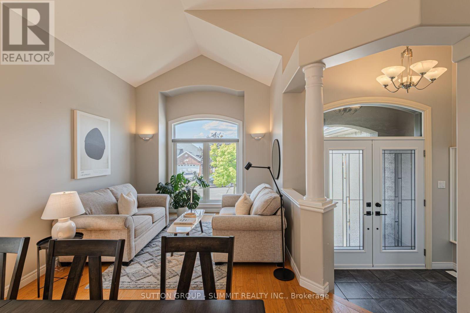 Photo 7 of 5 Macdonald Crescent, Brantford ON