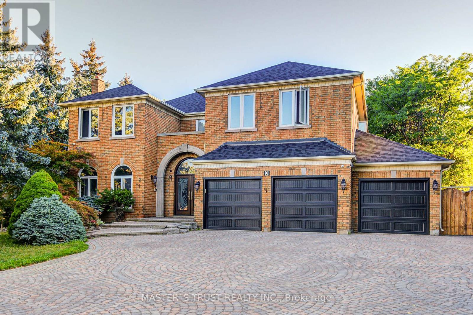 Photo 1 of 2 Lytton Boulevard, Richmond Hill ON