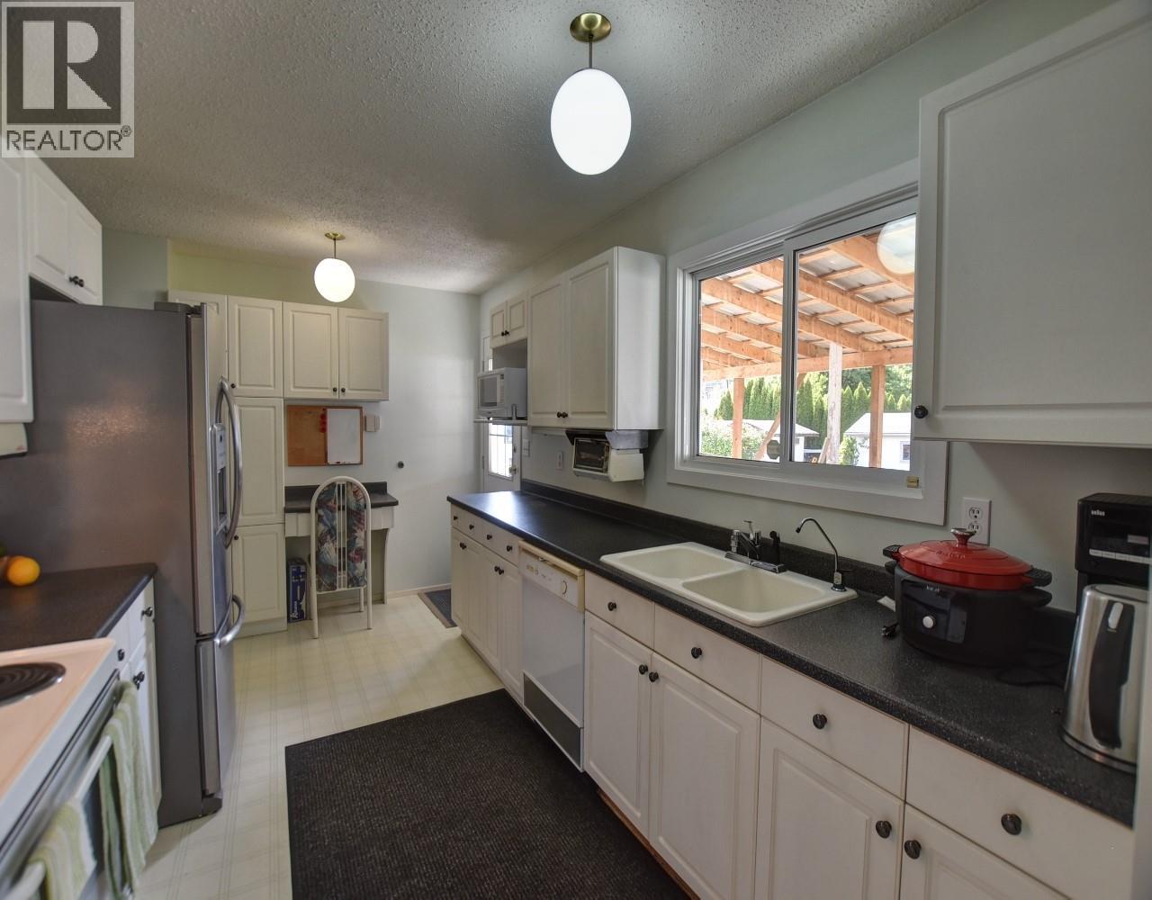  184 Cariboo Road, Kelowna