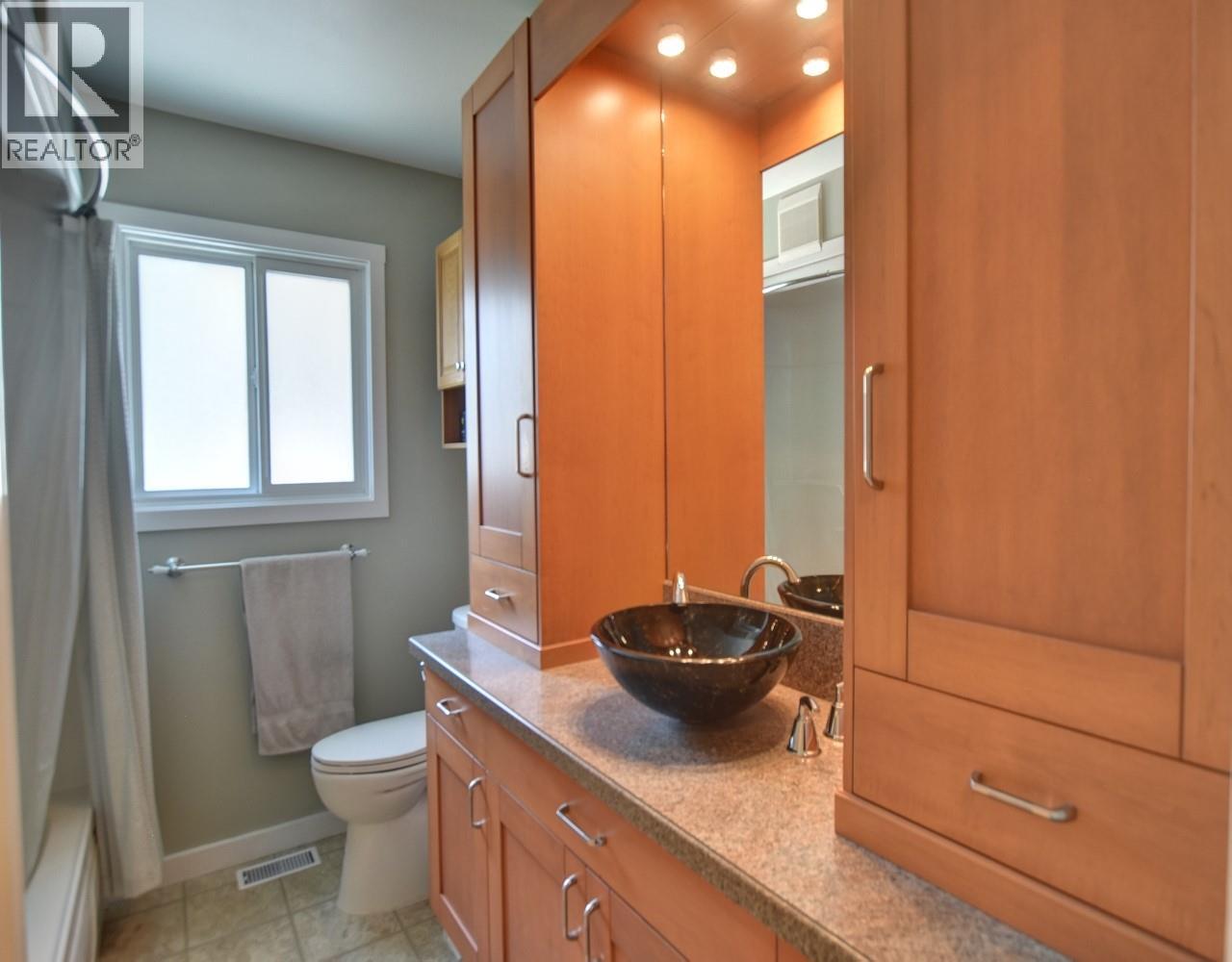  184 Cariboo Road, Kelowna