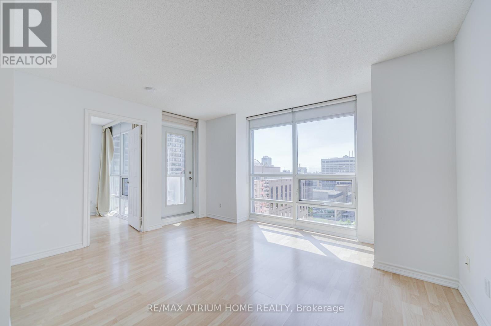 Photo 11 of 1709 761 Bay Street, Toronto ON