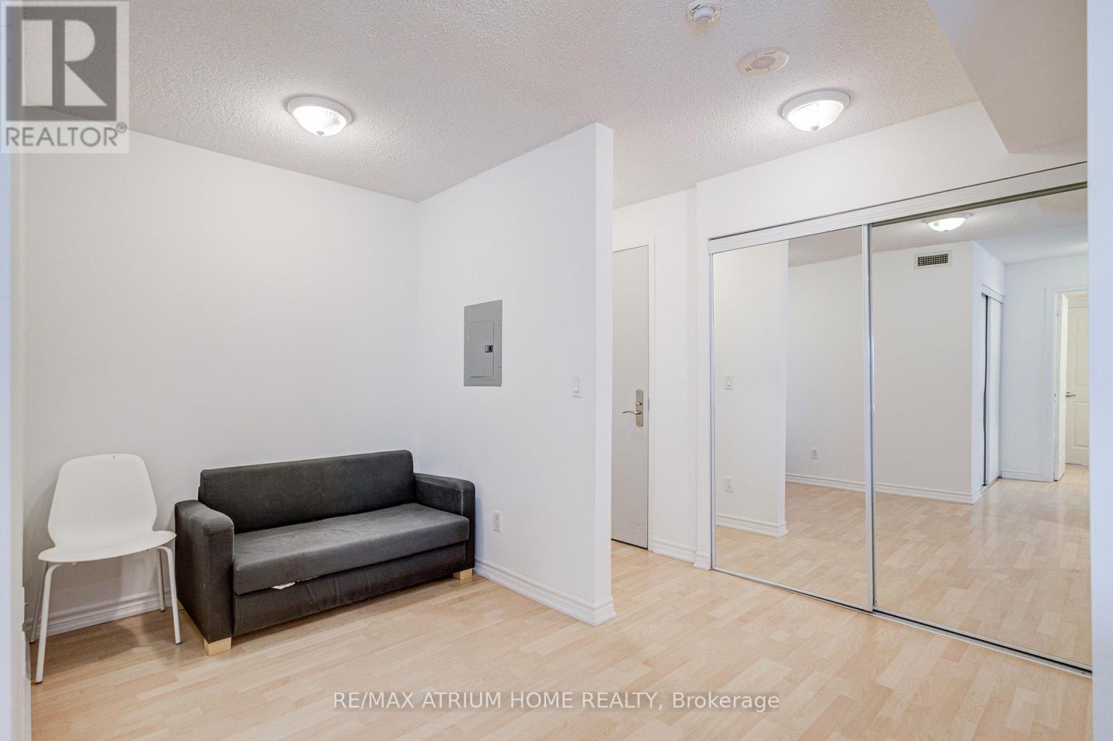 Photo 5 of 1709 761 Bay Street, Toronto ON