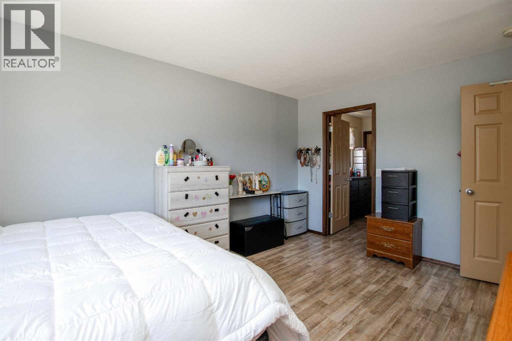 Photo 22 of 21 Rolling Hills Ridge, Blackfalds AB