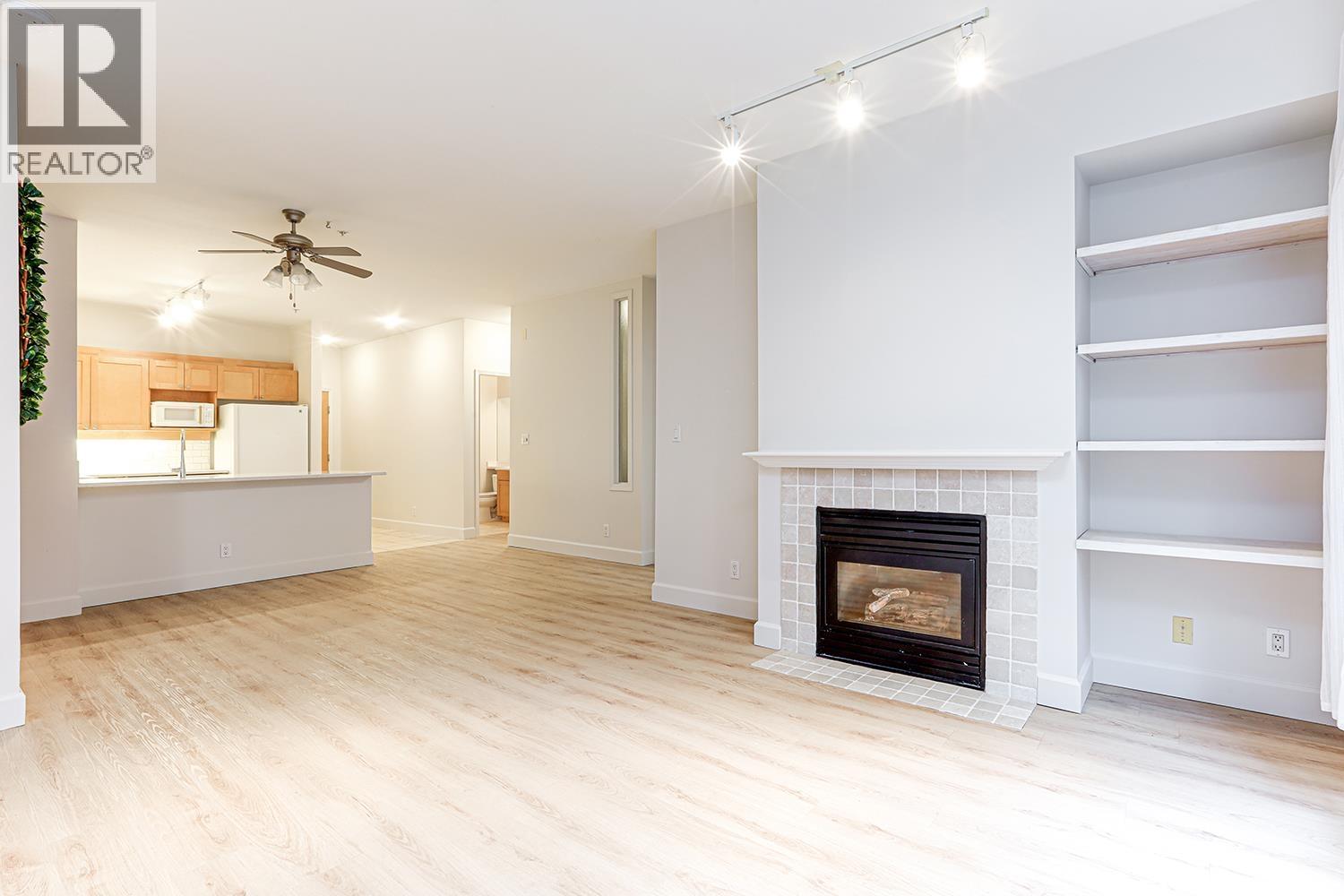 Photo 10 of 211 6198 Ash Street, Vancouver BC