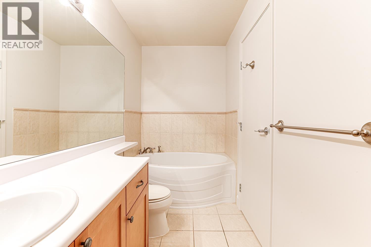Photo 8 of 211 6198 Ash Street, Vancouver BC