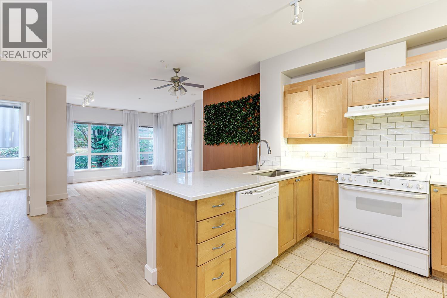 Photo 5 of 211 6198 Ash Street, Vancouver BC