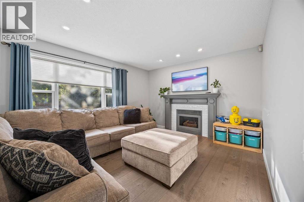 Single Family House for Sale in  Mckenzie Lake Crescent SE McKenzie Lake Calgary 