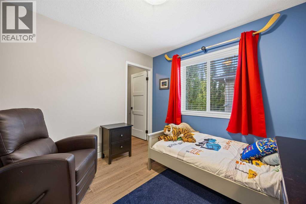 Single Family House for Sale in  Mckenzie Lake Crescent SE McKenzie Lake Calgary 
