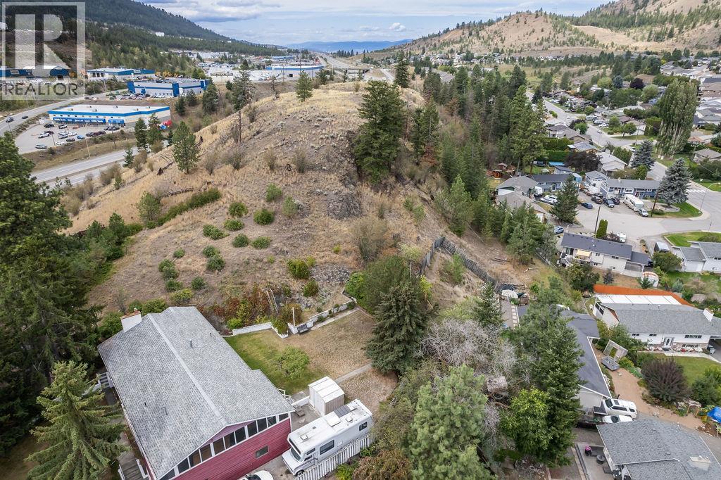 Photo 4 of 1561 Plateau Place, Kamloops BC