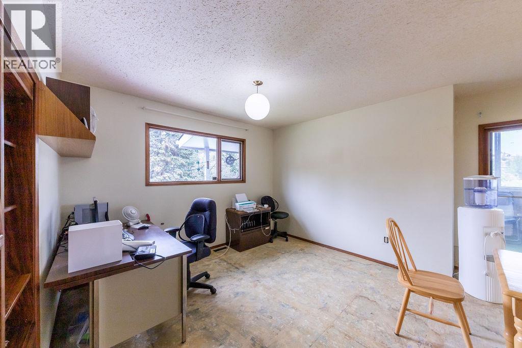 Photo 15 of 1561 Plateau Place, Kamloops BC