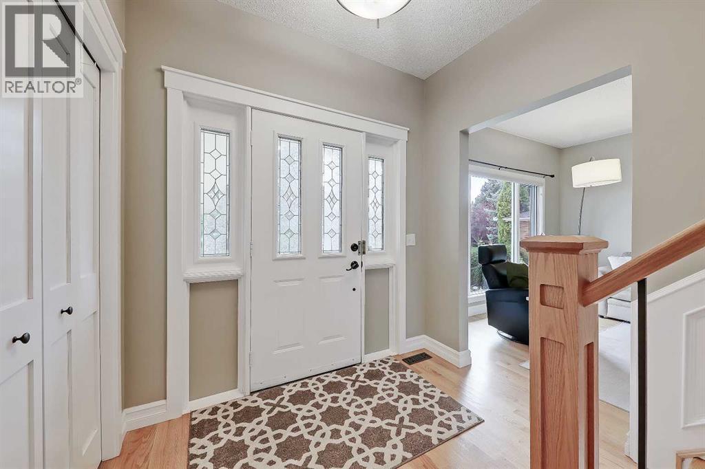 Single Family House for Sale in  Scimitar Bay NW Scenic Acres Calgary 