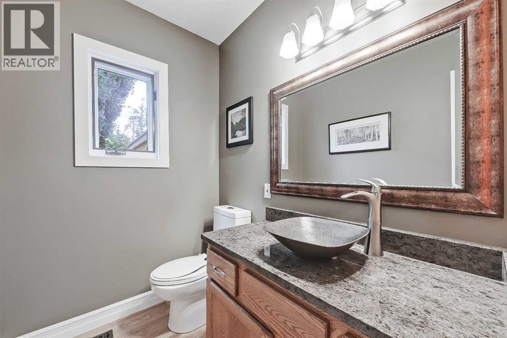 Single Family House for Sale in  Scimitar Bay NW Scenic Acres Calgary 