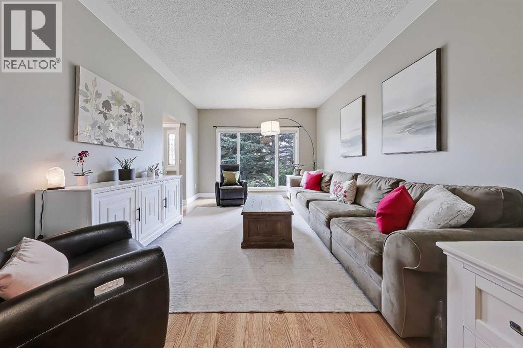 Single Family House for Sale in  Scimitar Bay NW Scenic Acres Calgary 