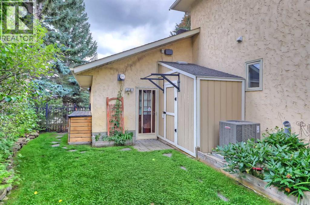 Single Family House for Sale in  Scimitar Bay NW Scenic Acres Calgary 