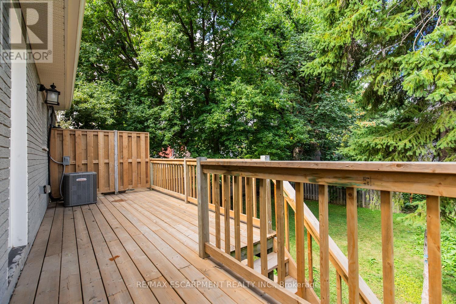 Photo 23 of 92 Pearl Street S, Hamilton ON