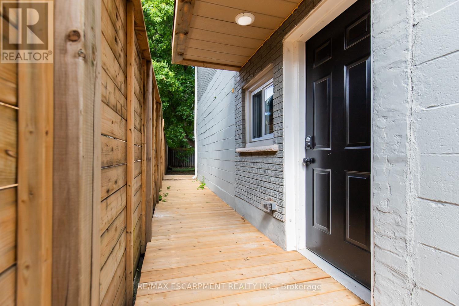 Photo 24 of 92 Pearl Street S, Hamilton ON