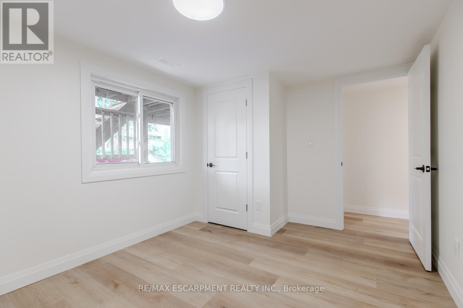 Photo 32 of 92 Pearl Street S, Hamilton ON