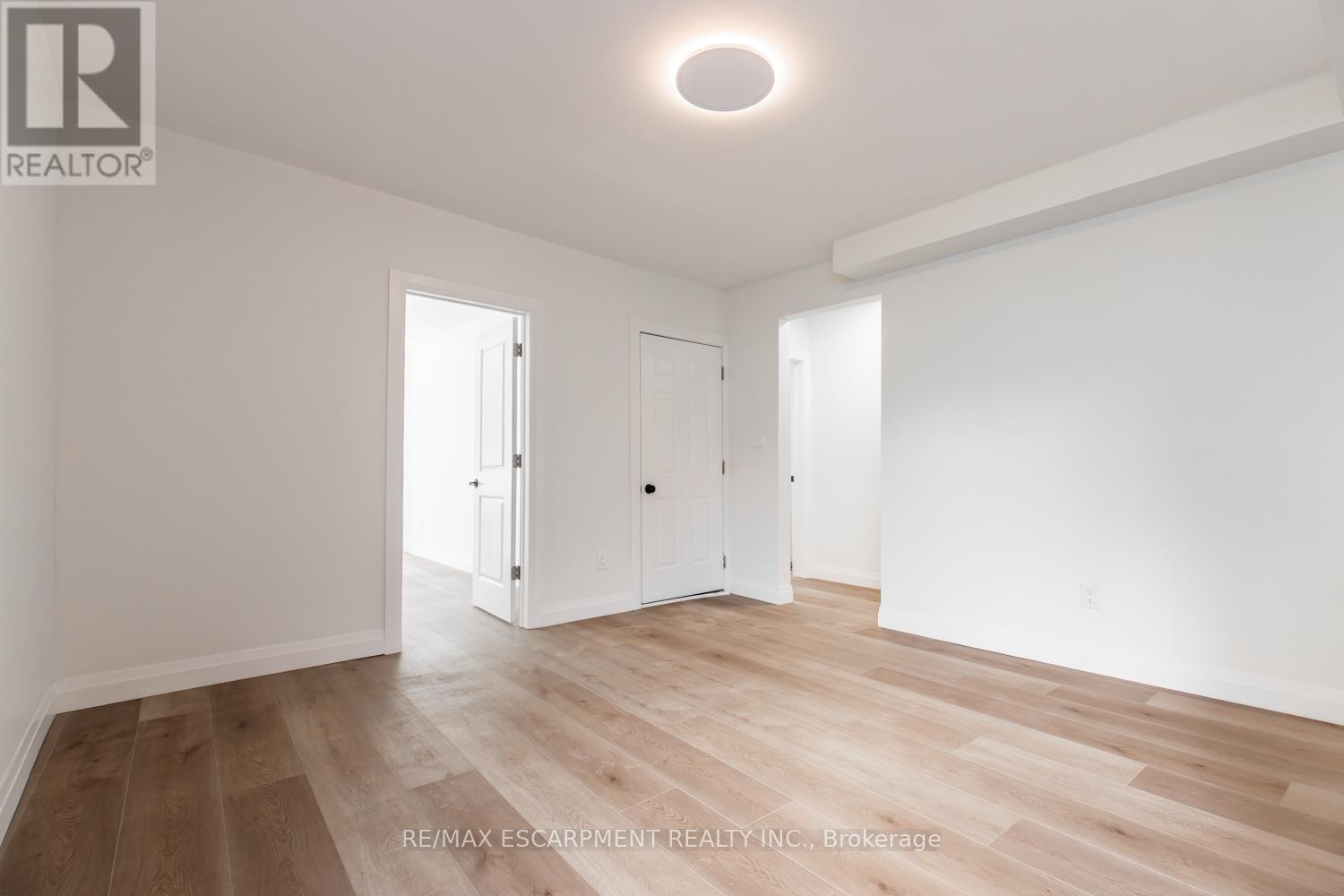 Photo 42 of 92 Pearl Street S, Hamilton ON