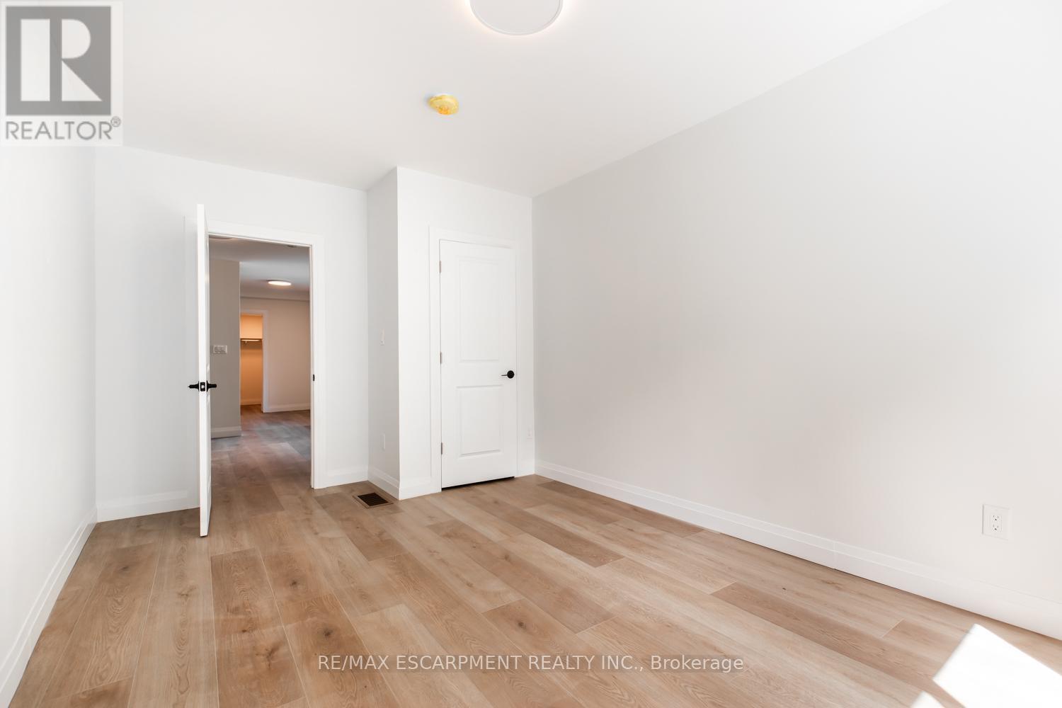 Photo 43 of 92 Pearl Street S, Hamilton ON