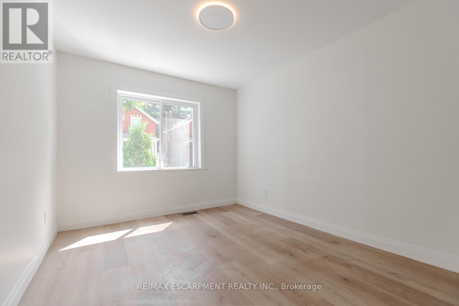 Photo 44 of 92 Pearl Street S, Hamilton ON