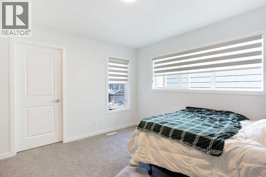 Photo 18 of 82 Magnolia Court Se, Calgary AB