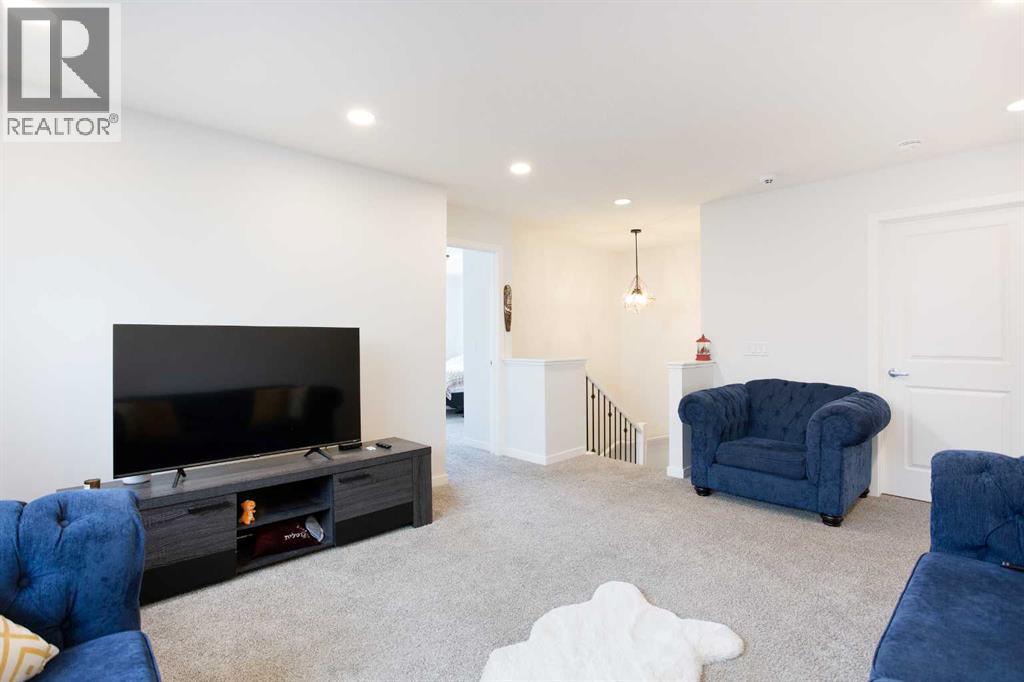 Photo 12 of 82 Magnolia Court Se, Calgary AB