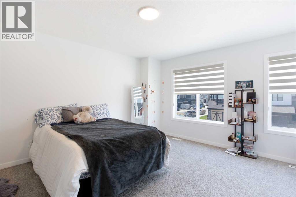 Photo 19 of 82 Magnolia Court Se, Calgary AB