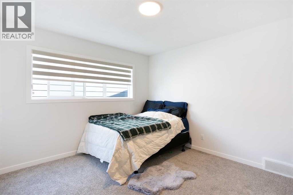 Photo 17 of 82 Magnolia Court Se, Calgary AB