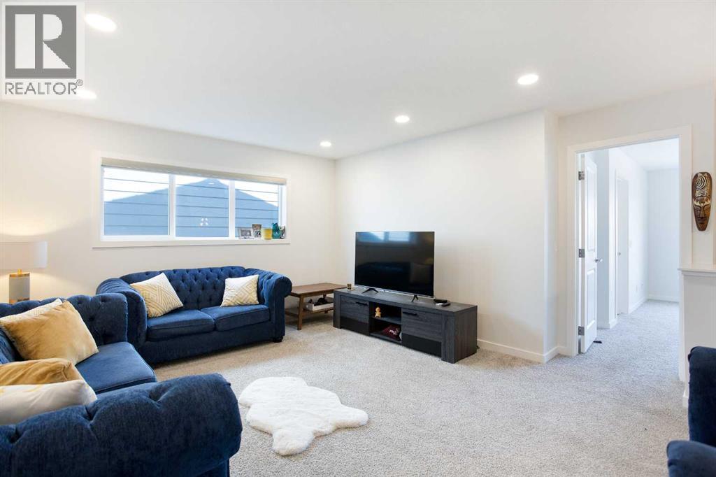 Photo 11 of 82 Magnolia Court Se, Calgary AB