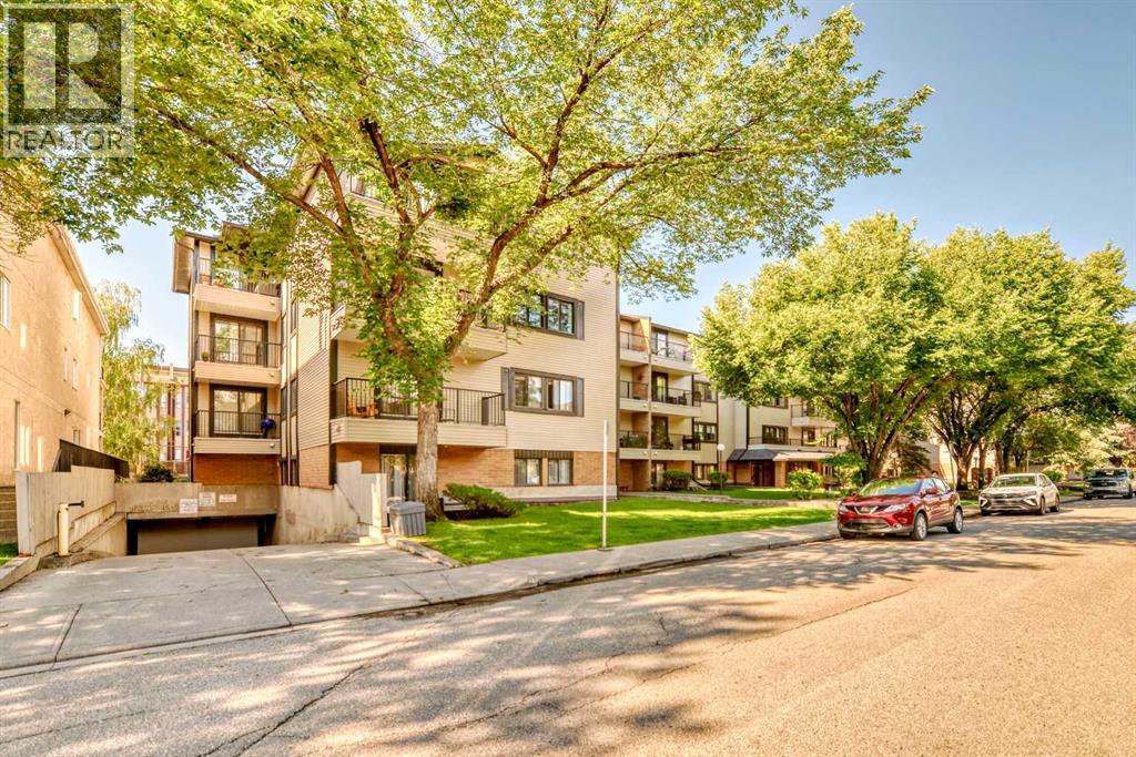 Single Family House for Sale in    Avenue Windsor Park Calgary 