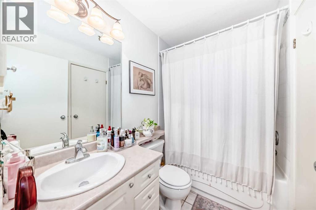Single Family House for Sale in    Avenue Windsor Park Calgary 