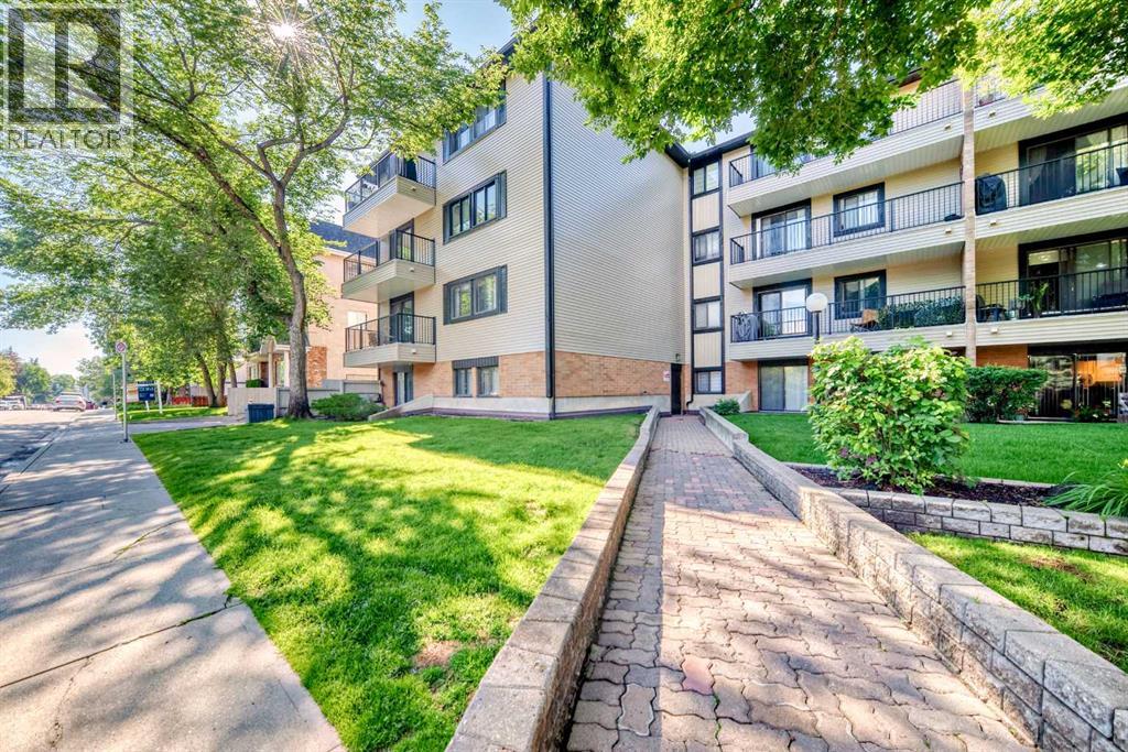 Single Family House for Sale in    Avenue Windsor Park Calgary 