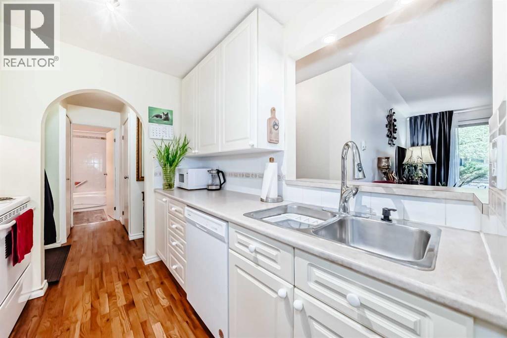 Single Family House for Sale in    Avenue Windsor Park Calgary 