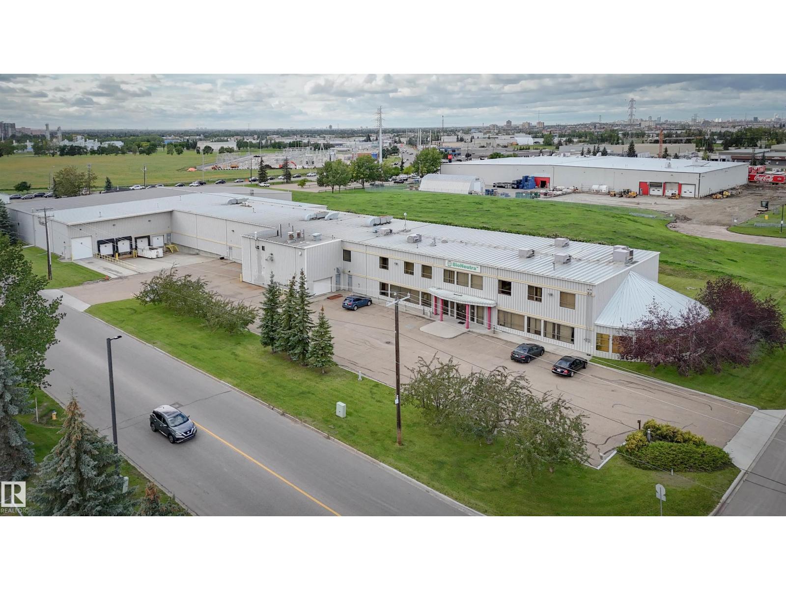 Photo 2 of 9608 25 Av Nw, Edmonton AB
