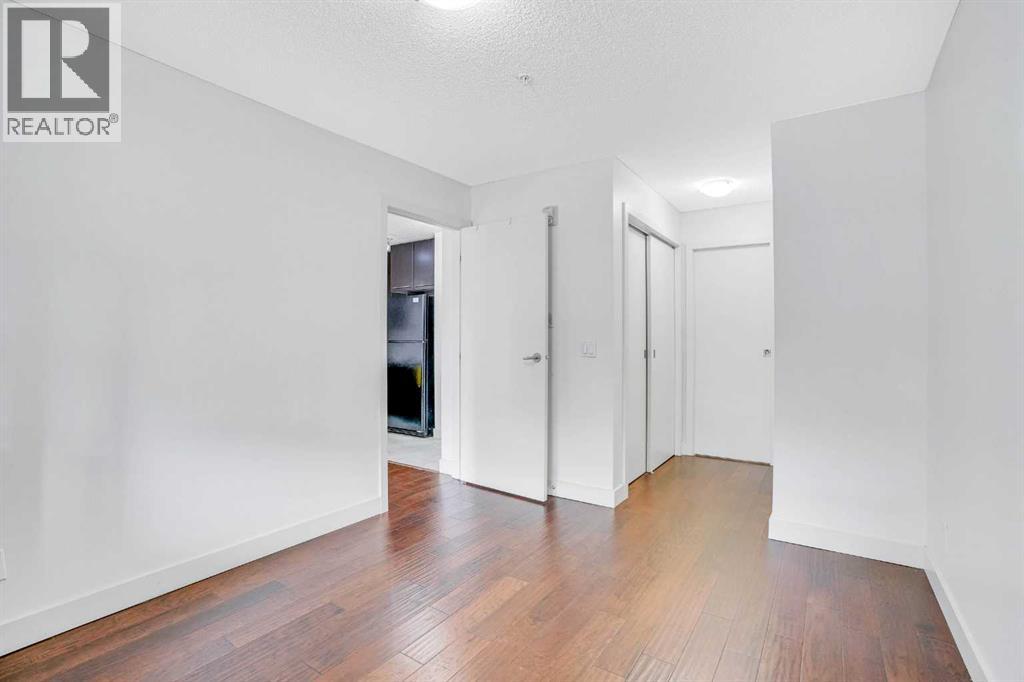 Single Family House for Sale in   Richard Court SW Lincoln Park Calgary 