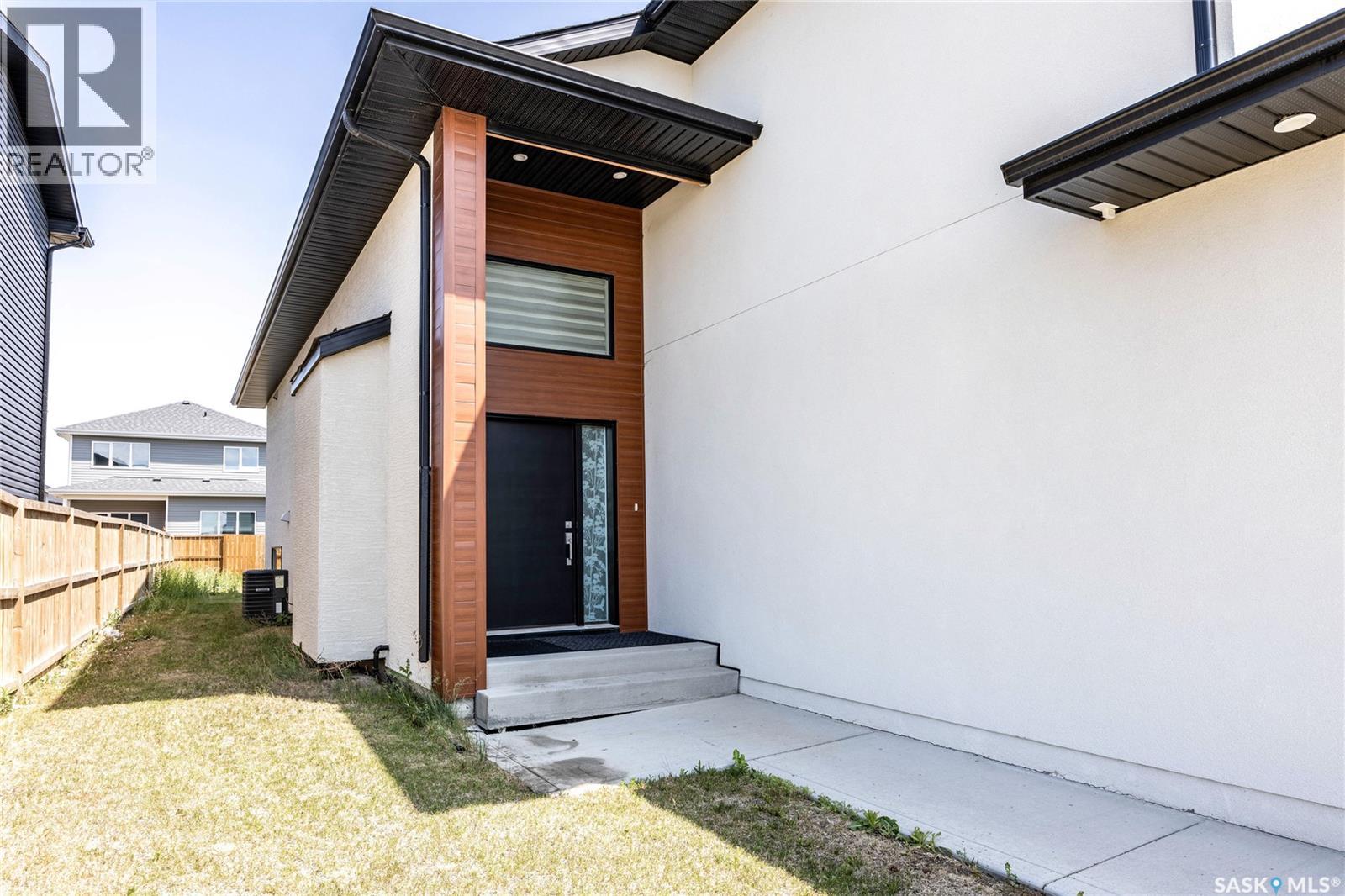 Photo 7 of 106 Kenaschuk Crescent, Saskatoon SK