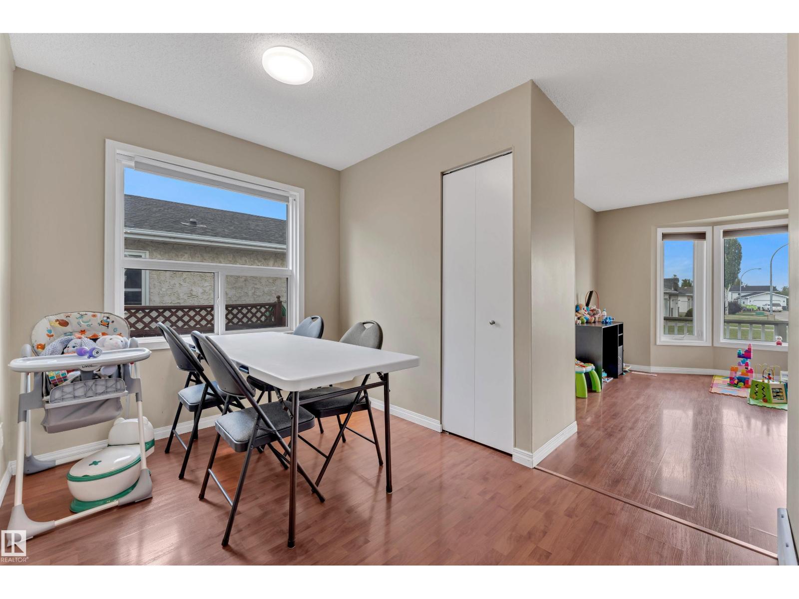 Photo 11 of 18615 75 Av Nw, Edmonton AB