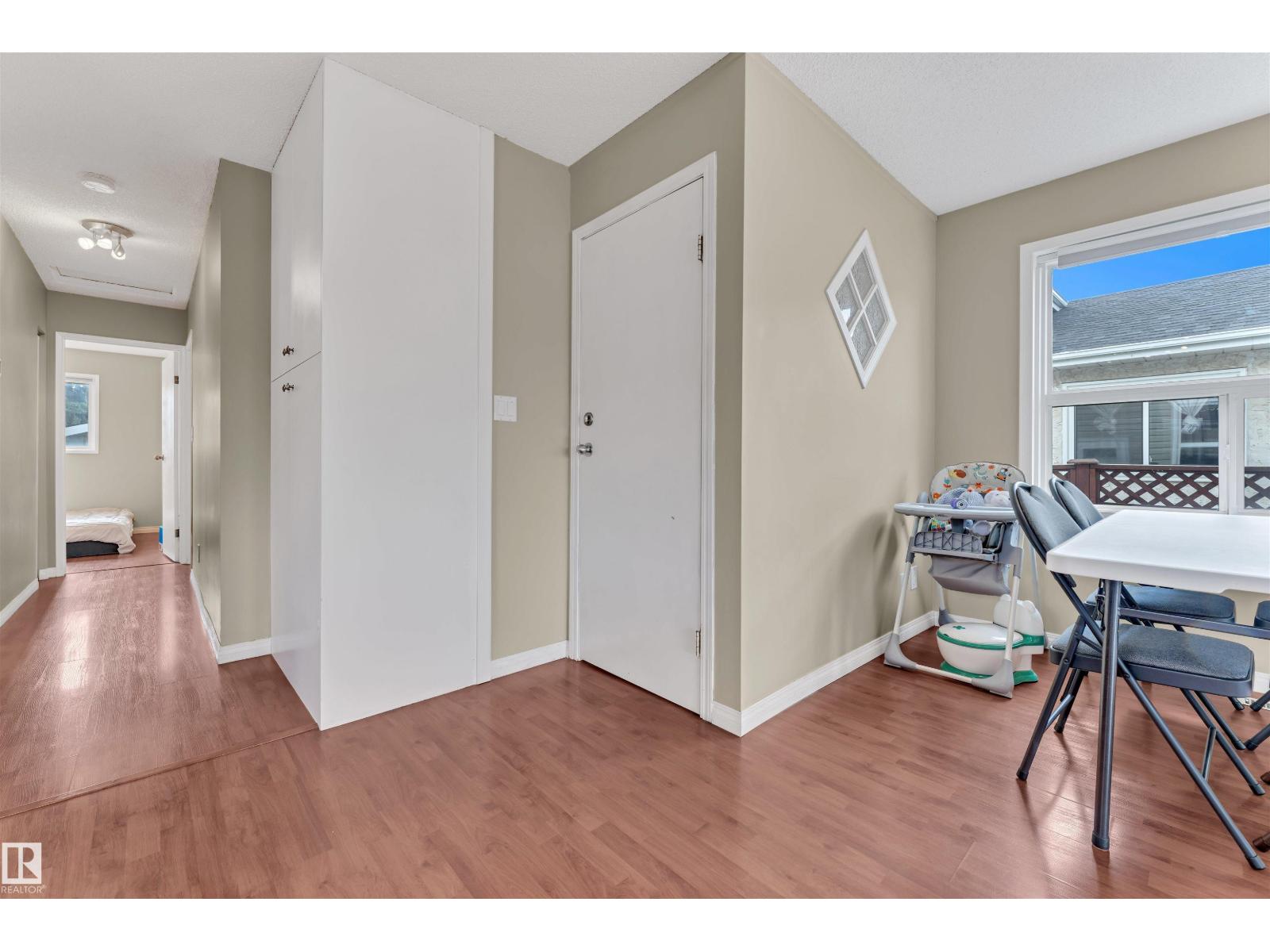 Photo 15 of 18615 75 Av Nw, Edmonton AB