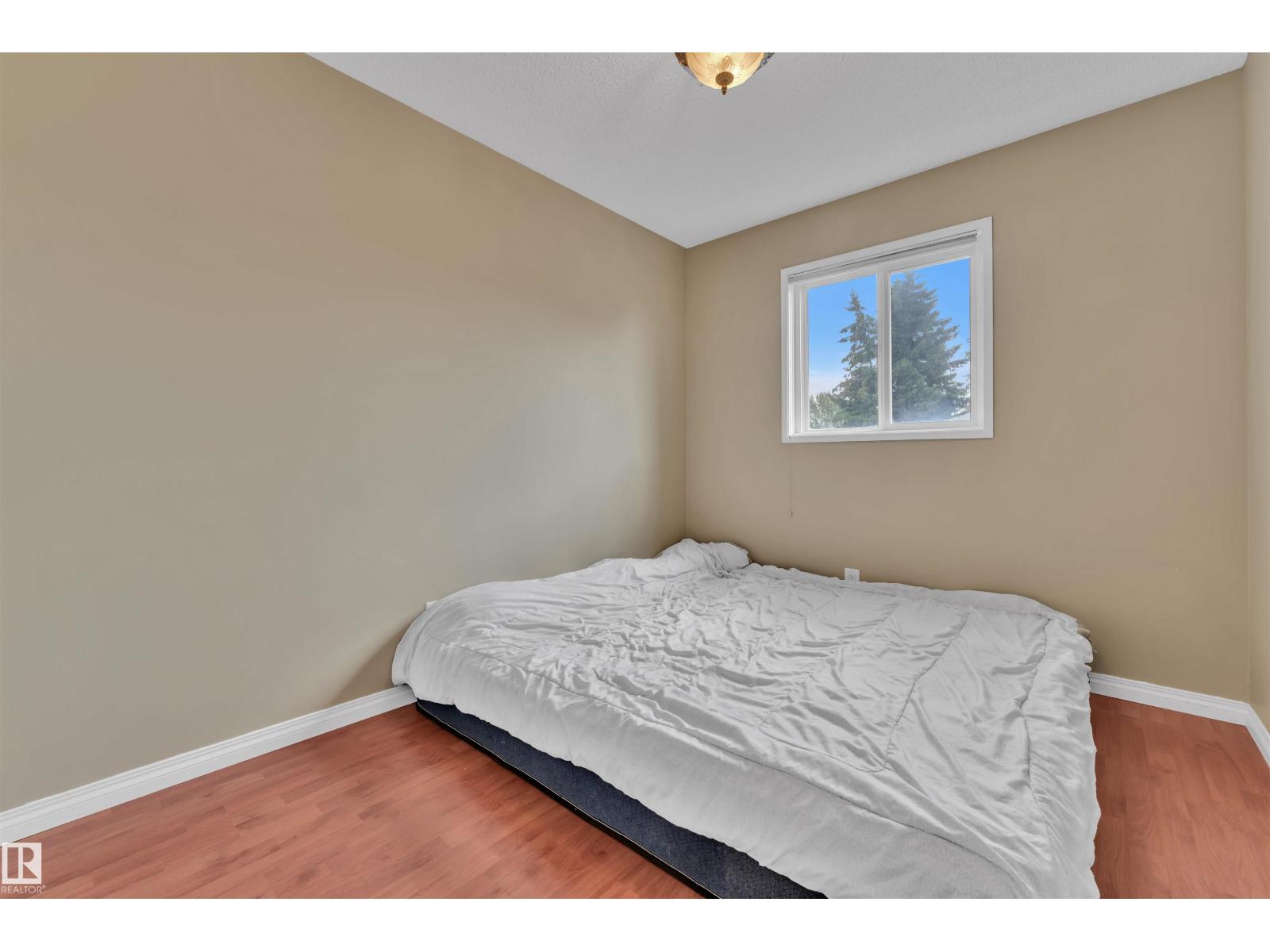 Photo 16 of 18615 75 Av Nw, Edmonton AB