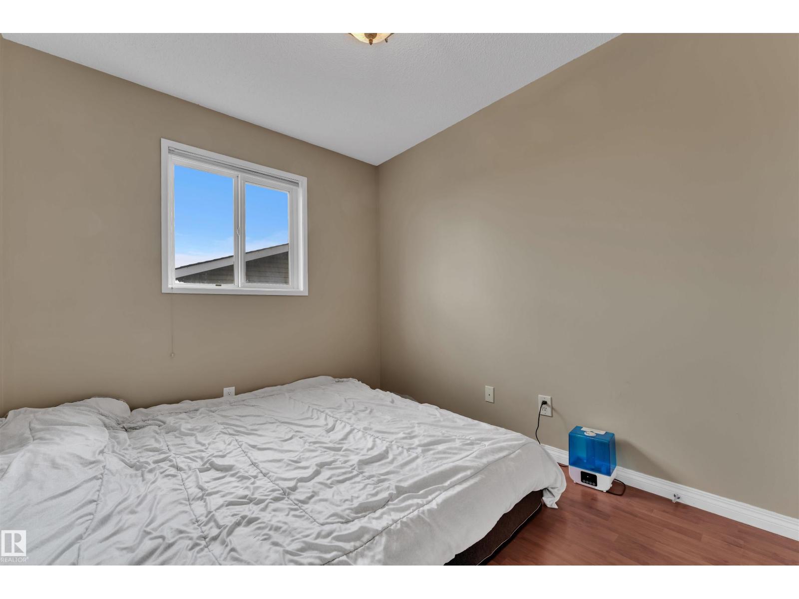 Photo 17 of 18615 75 Av Nw, Edmonton AB