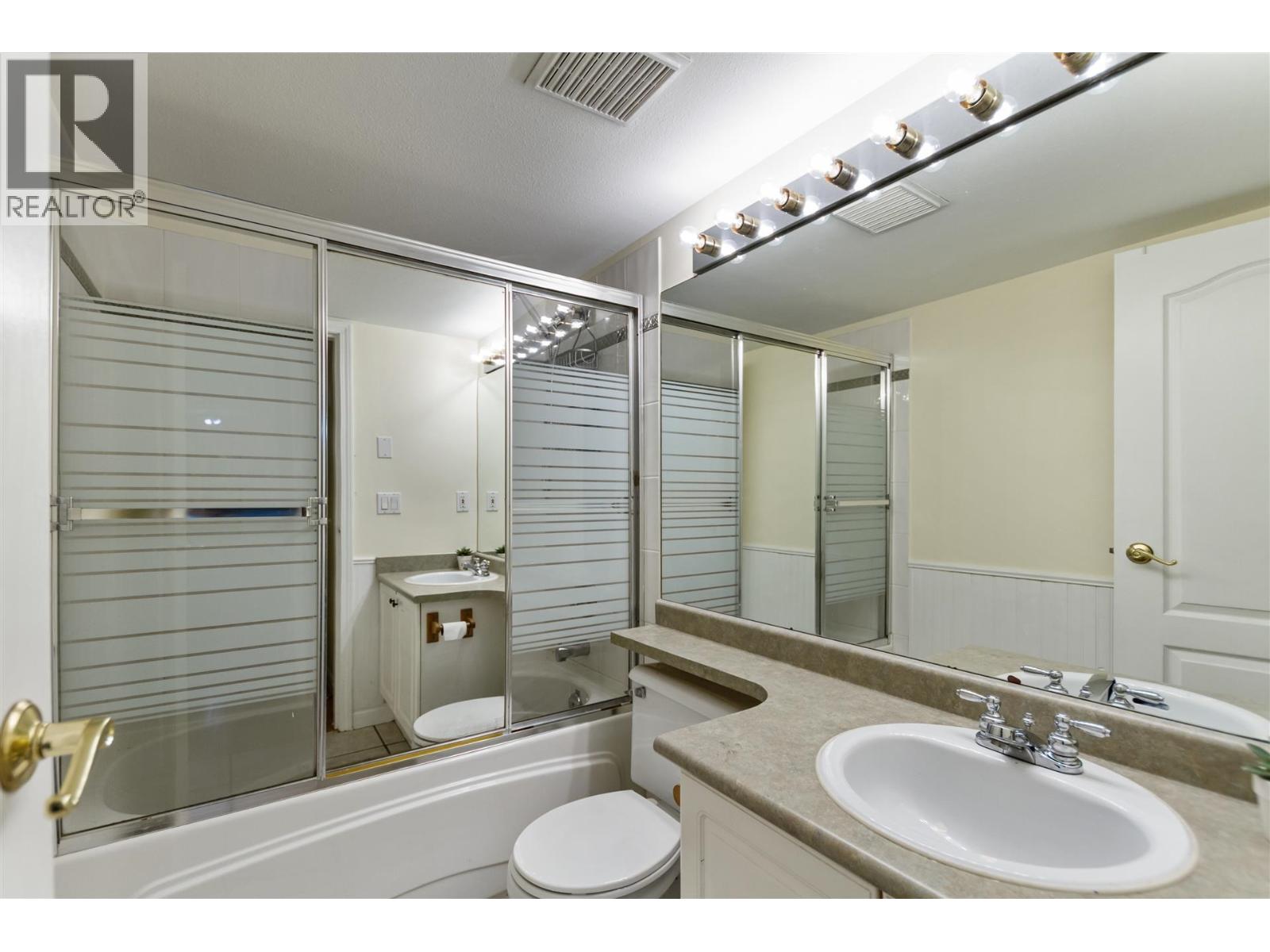 35 1561 BOOTH AVENUE, Coquitlam