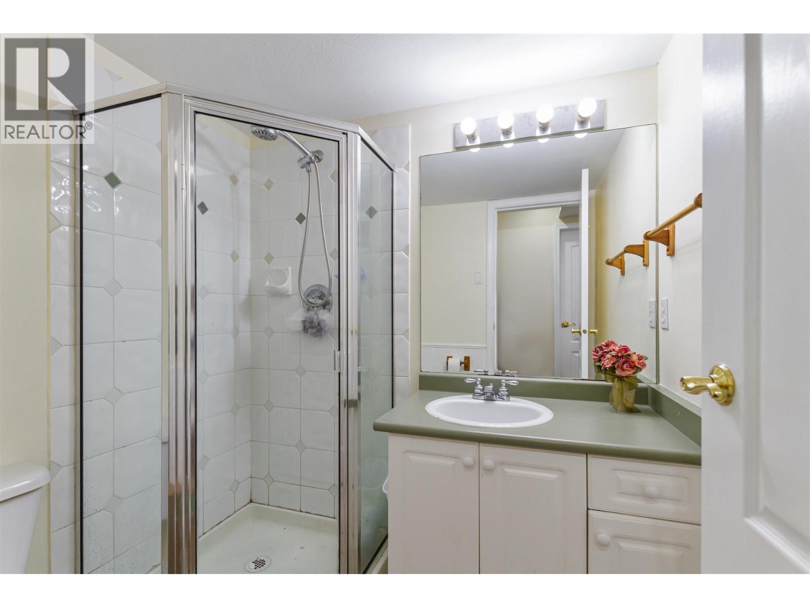 35 1561 BOOTH AVENUE, Coquitlam