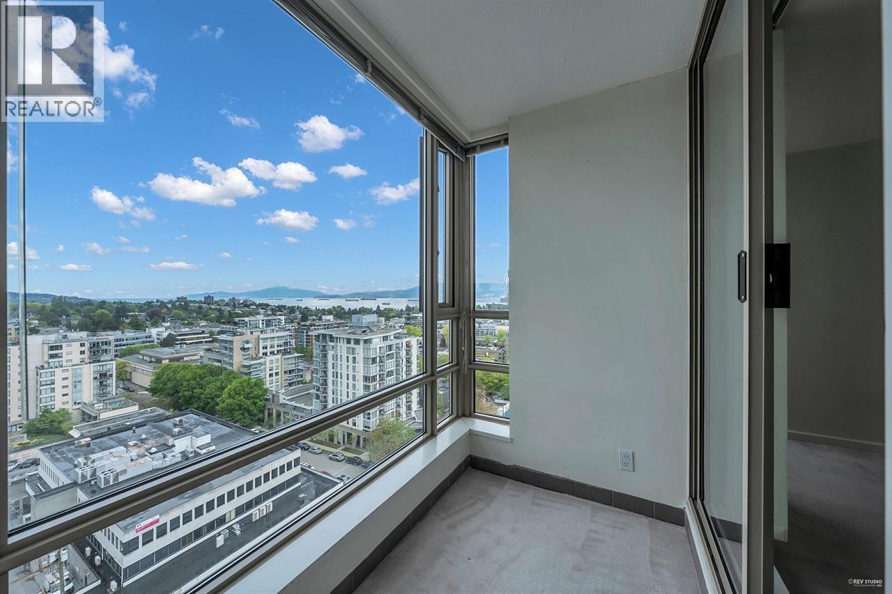 Photo 15 of 1502 1590 W 8th Avenue, Vancouver BC