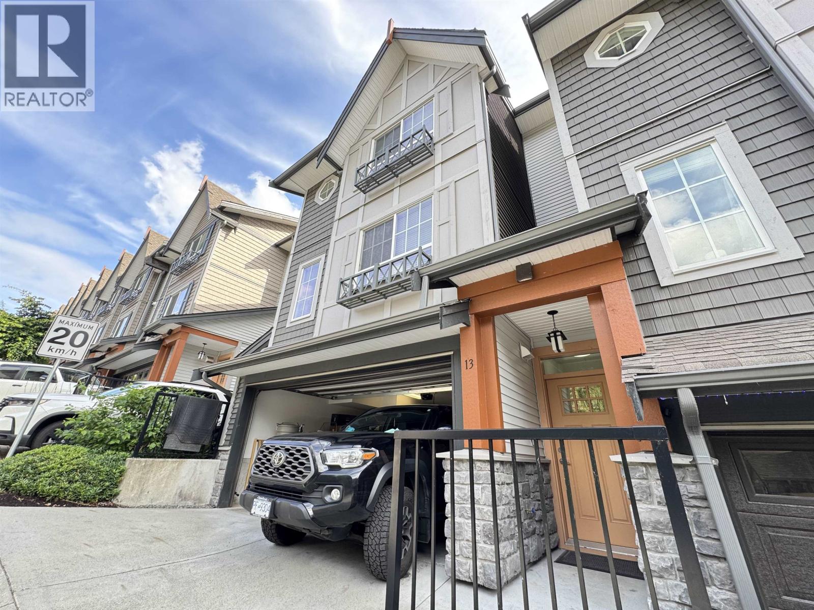 Photo 7 of 13 23539 Gilker Hill Road, Maple Ridge BC