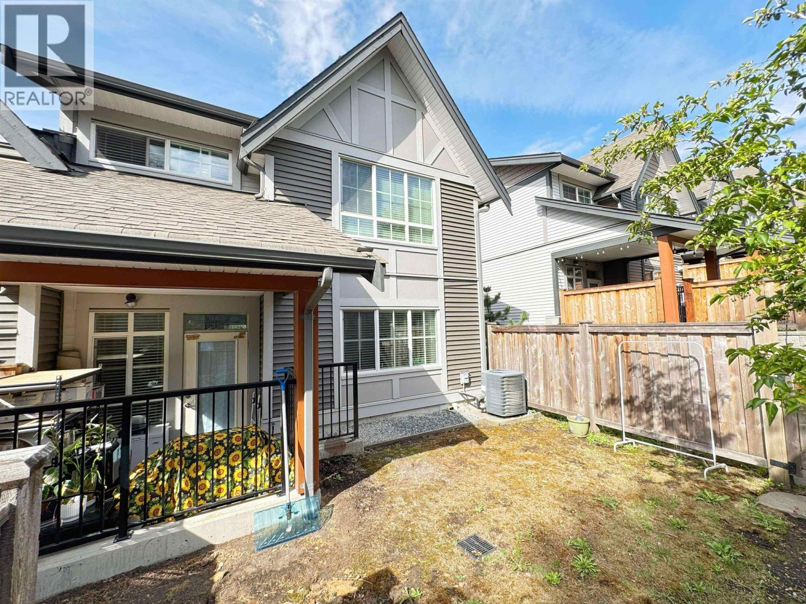 Photo 11 of 13 23539 Gilker Hill Road, Maple Ridge BC