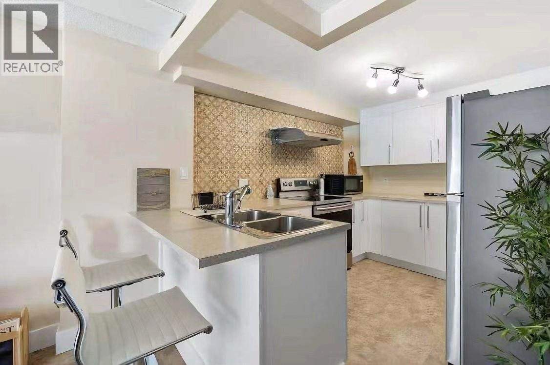 1084 Westside Road South, West Kelowna