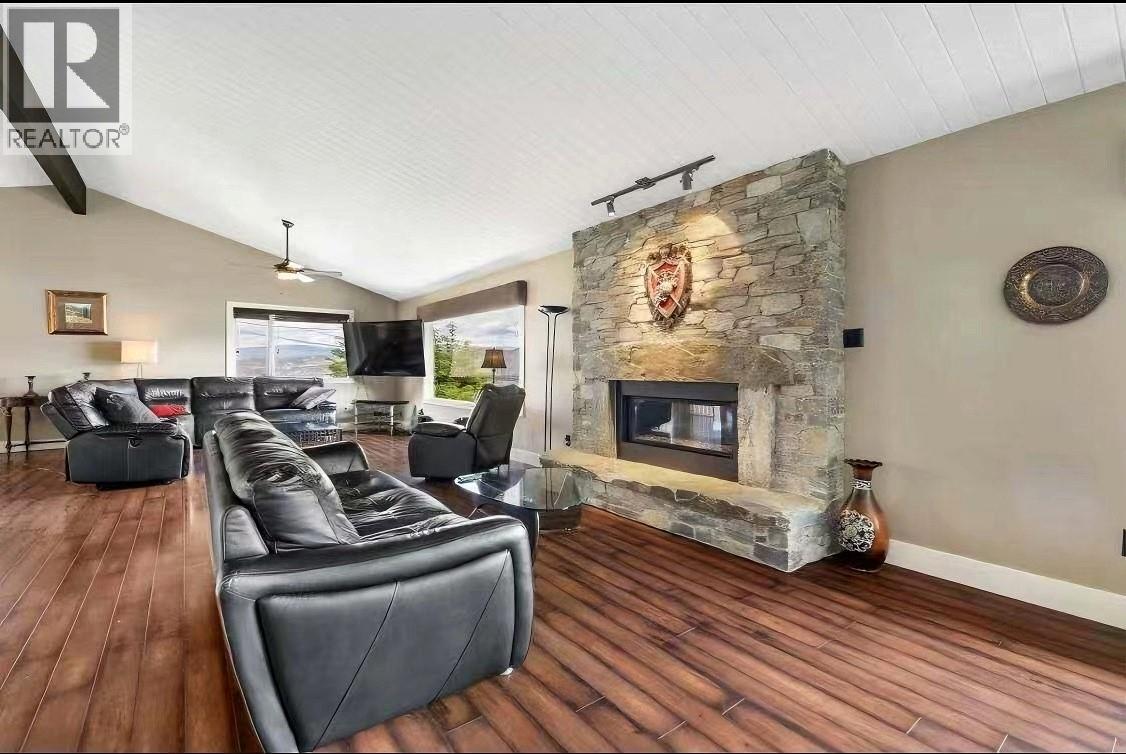  1084 Westside Road South, West Kelowna