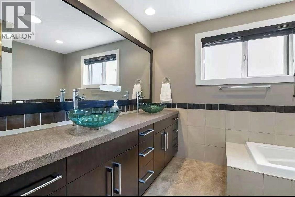  1084 Westside Road South, West Kelowna