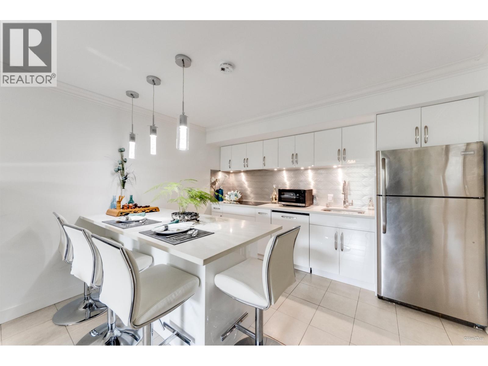 Photo 25 of 6593 Lochdale Street, Burnaby BC